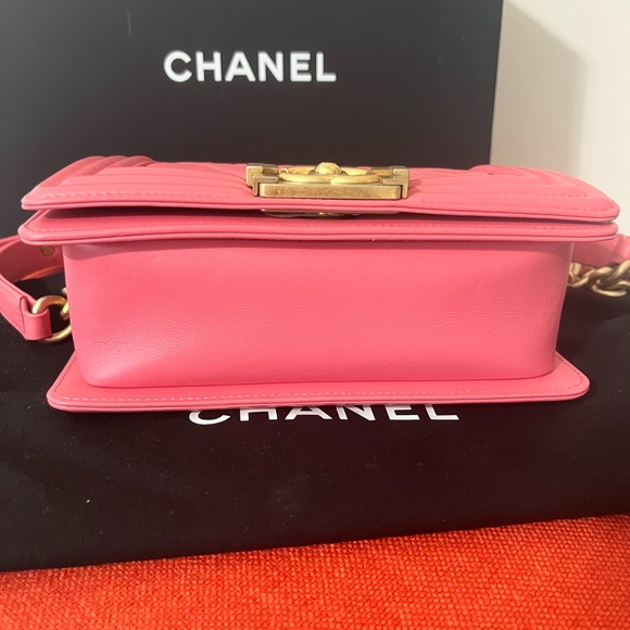 Authentic Chanel small boy bag Pink - Picture 5 of 11